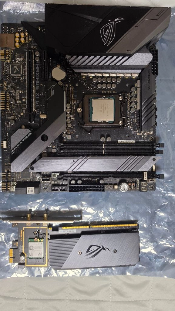 9900kf + z390 asus rog maximus xi gene 이미지