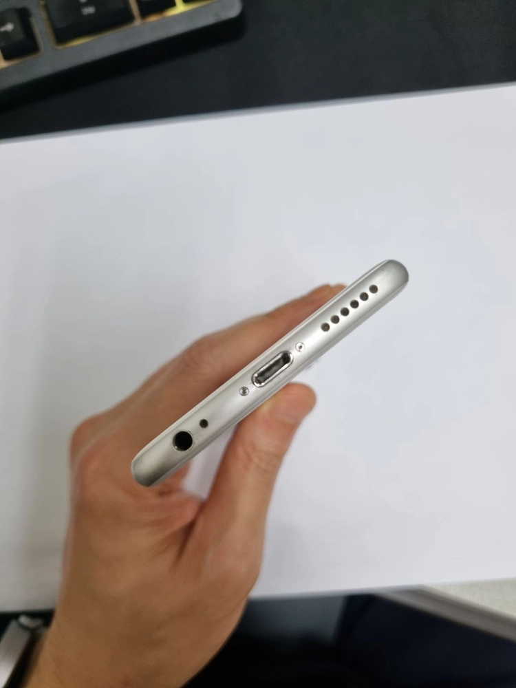 아이폰6S 16GB 실버 기능정상 중고폰 배터리100% 215902 이미지