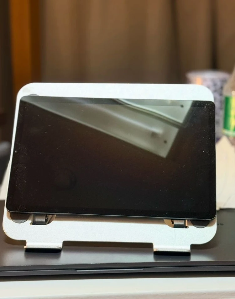 삼성갤럭시탭 S6 Lite SMP610 WiFi 64GB과 RUHEM 알루미늄 노트북 거치대 (S펜 미포함) 이미지