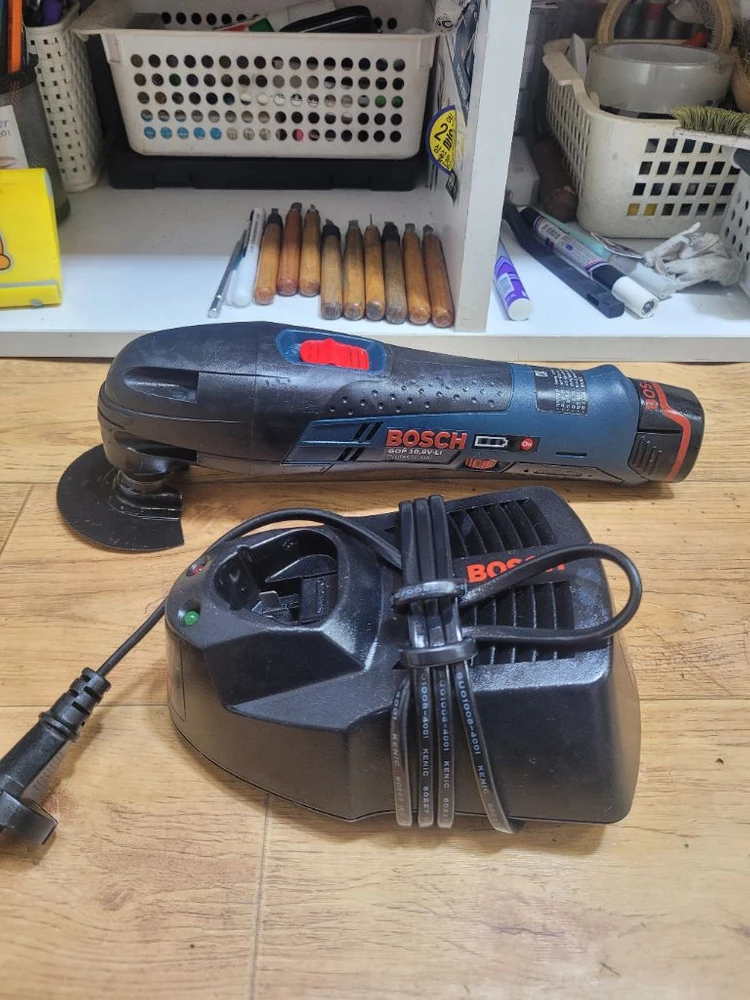 [정품]BOSCH보쉬멀티커터GOP10.8V-LI보쉬충전멀티커터만능커터 6단속도조절 S급 완쎄트 이미지