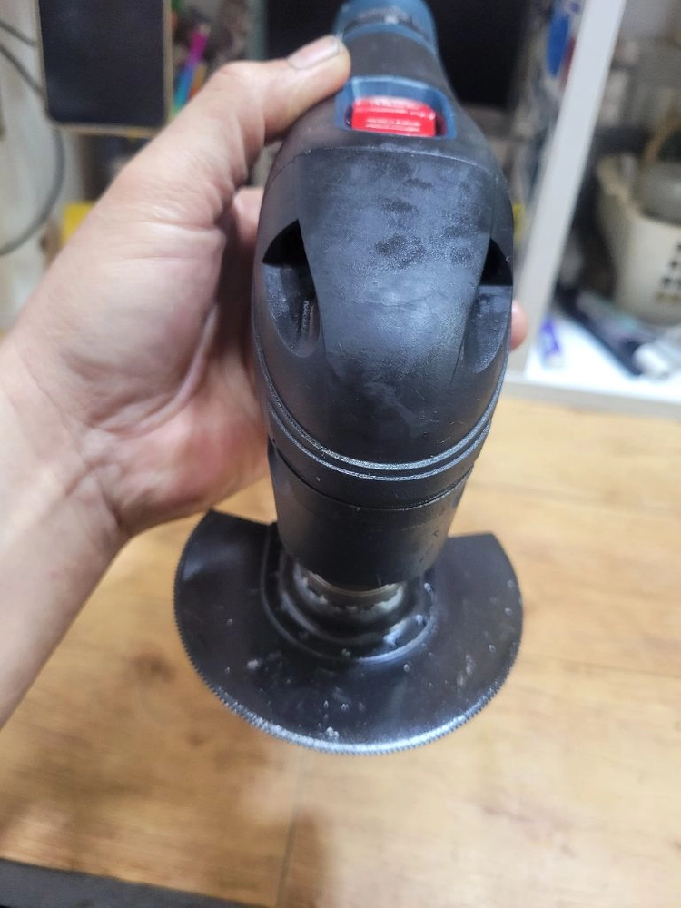 [정품]BOSCH보쉬멀티커터GOP10.8V-LI보쉬충전멀티커터만능커터 6단속도조절 S급 완쎄트 이미지