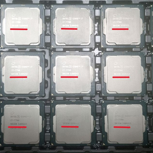 인텔 I7-7700 CPU 이미지