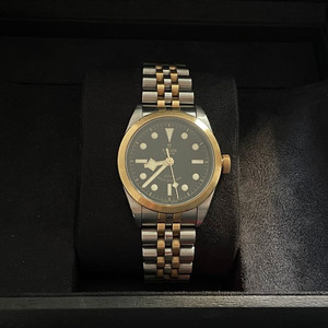 튜더 블랙베이원 36mm 콤비 이미지