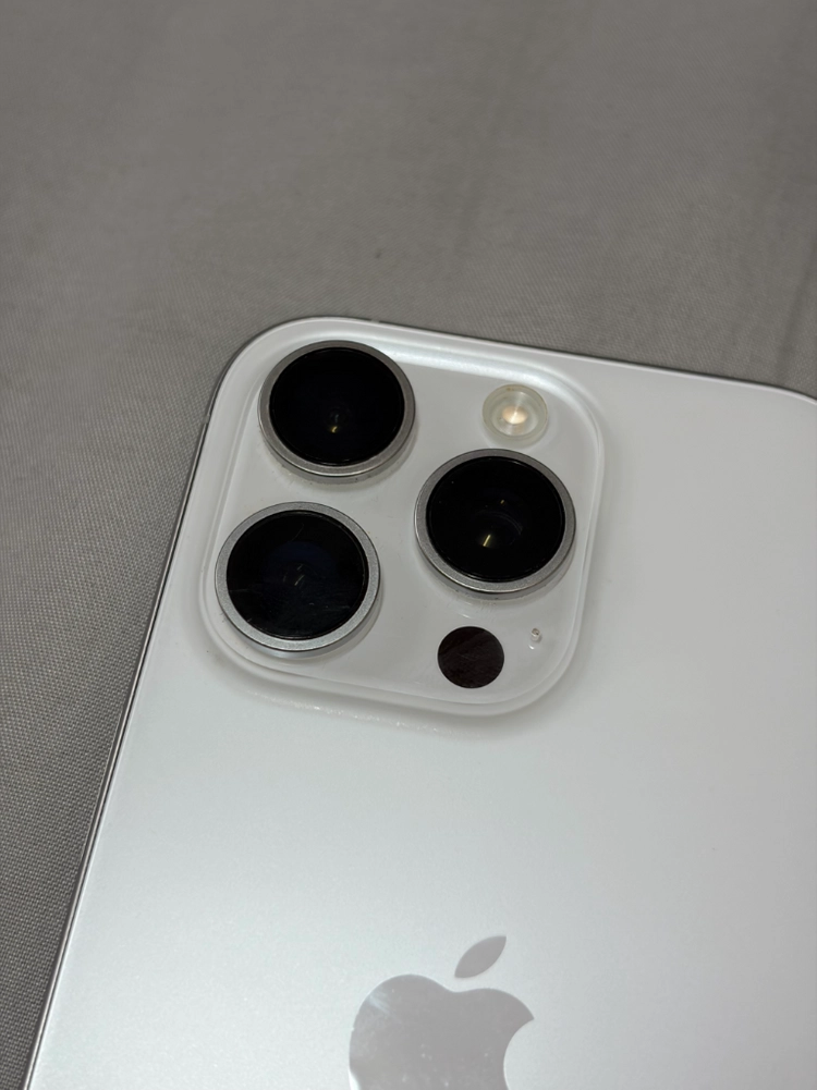 아이폰16프로 256gb 화이트 이미지