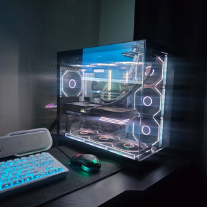 라이젠 7 7800X3D RTX 5070 32G 1TB 게이밍 컴퓨터 본체 이미지