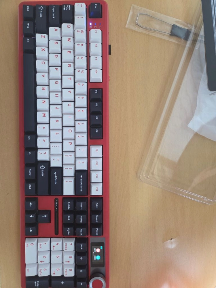AULA 독거미 F108 pro 유무선 블루투스 기계식 키보드 gif스크린 노브 레드 풍령축 - 안심되는 중고거래