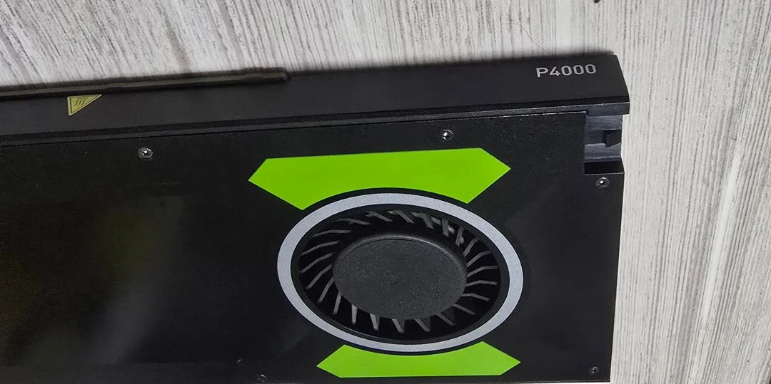 쿼드로 p4000 판매합니다 이미지
