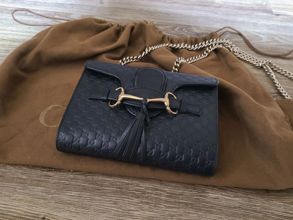 구찌 마이크로시마 에밀리 크로스백숄더백사피아노럭스미니테수토호보버킷백구찌루이비통디올셀린느샤넬생로랑리에디션테수토호보백팩 이미지