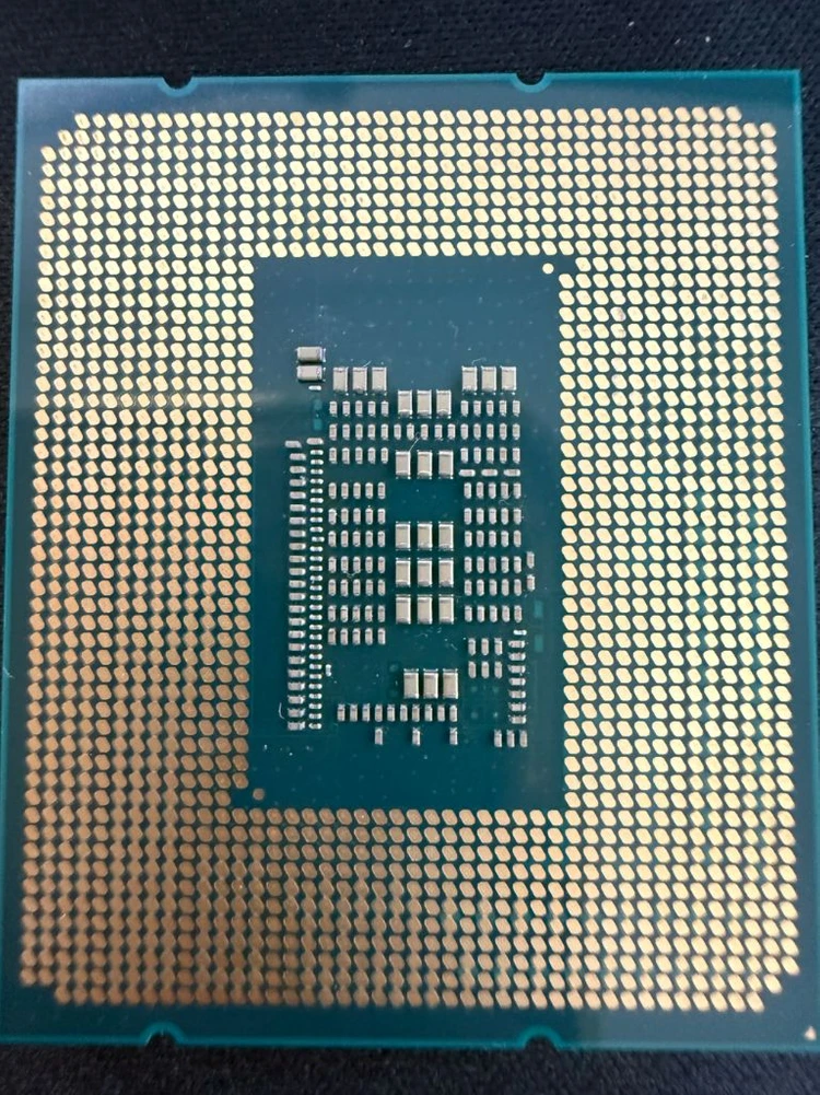 i5 12400f CPU 이미지