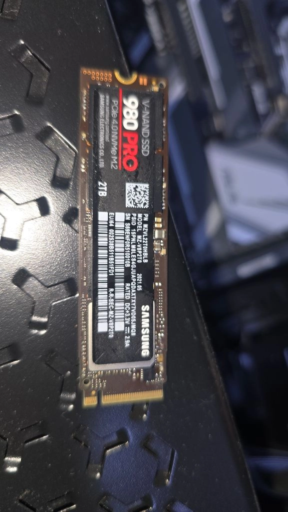 삼성 SSD 980 PRO 2TB 이미지