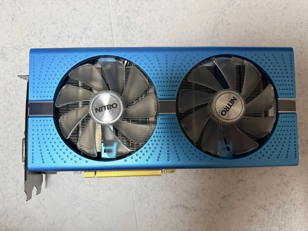 사파이어 RX590 Nitro+ 8GB 그래픽카드 이미지