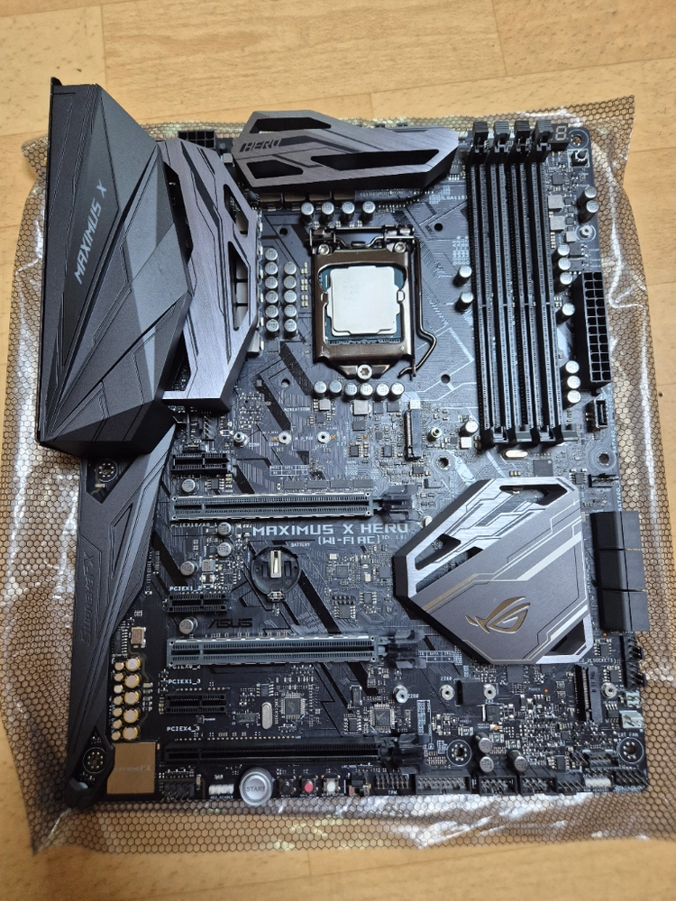 Asus Z370 막시무스 메인보드 , 인텔 i7 8700 K - 안심되는 중고거래