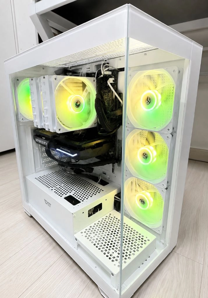 RTX 4060 Ti / i5-12400F 게이밍PC 풀세트 32GB + 32인치 165Hz 이미지