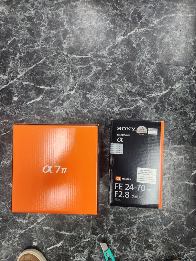소니 A7M4+SEL2470GM2 이미지