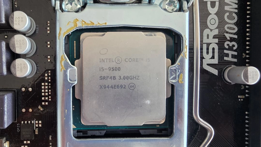 인텔 i5-9500 + 애즈락 H310CM-HDV + 정품쿨러 이미지