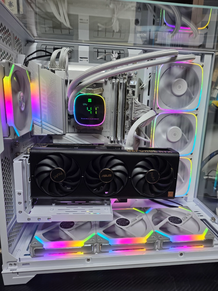 9800X3D 리안리 화이트 감성 반본체 DDR532G - 안심되는 중고거래