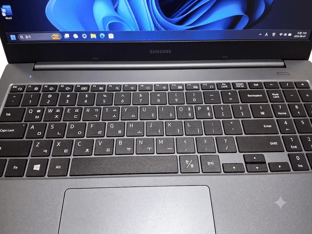 삼성 NT550XDA 펜티엄 골드 7505 램 16GB SSD 250GB 사무용 노트북 이미지