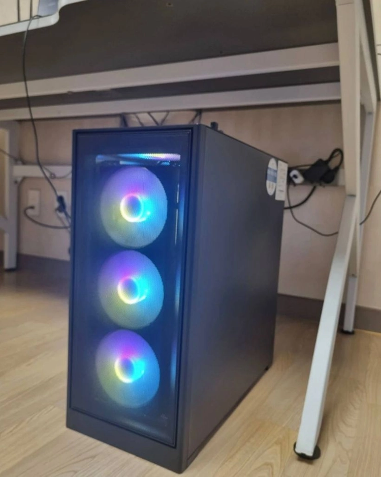 게이밍pc 본체 7800x3d 9070xt 데스크탑 컴퓨터 - 안심되는 중고거래