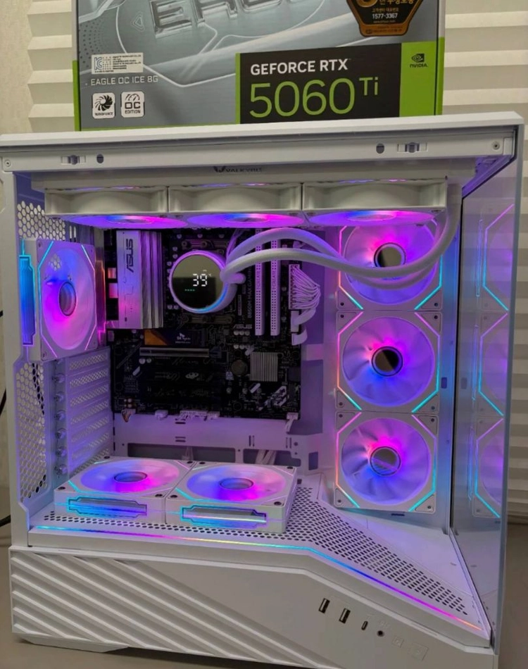 7800X3D 5060Ti 화이트 게이밍pc 컴퓨터 - 안심되는 중고거래