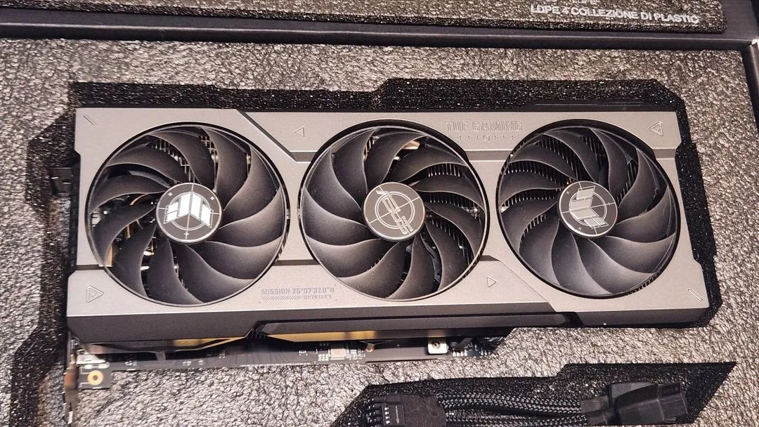 RTX4070TI SUPER 16GB ASUS TUF 게이밍 그래픽 카드 중고 판매 이미지