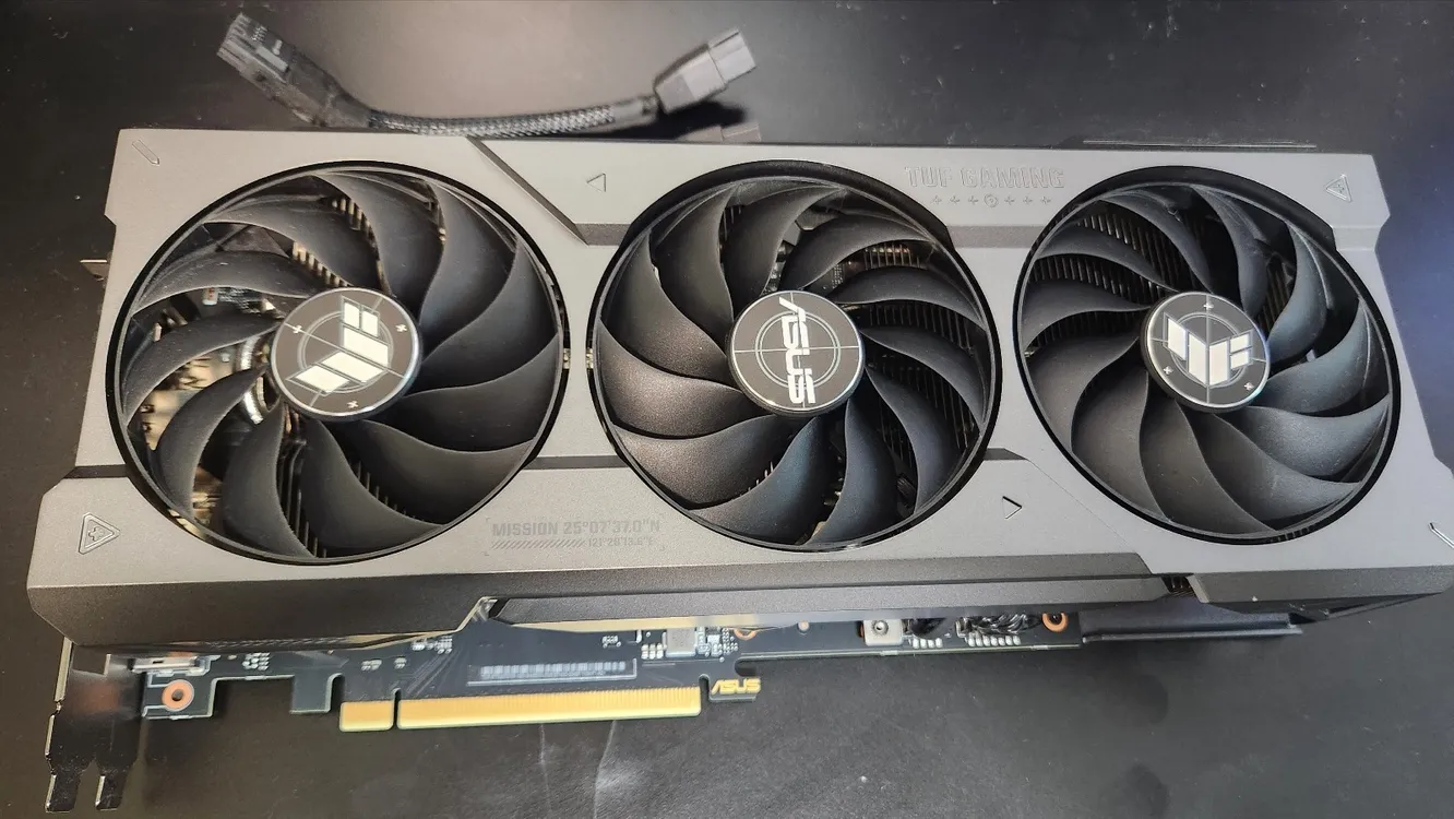 RTX4070TI SUPER 16GB ASUS TUF 게이밍 그래픽 카드 중고 판매 이미지