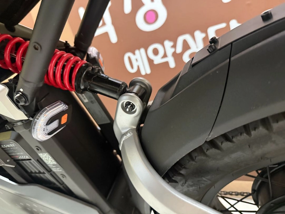 세그웨이 자이버 투배터리 팝니다. 배달 풀세트 관리 엄청 잘한 기체 이미지