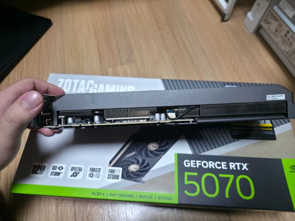 zotac rtx5070 solid oc 이미지