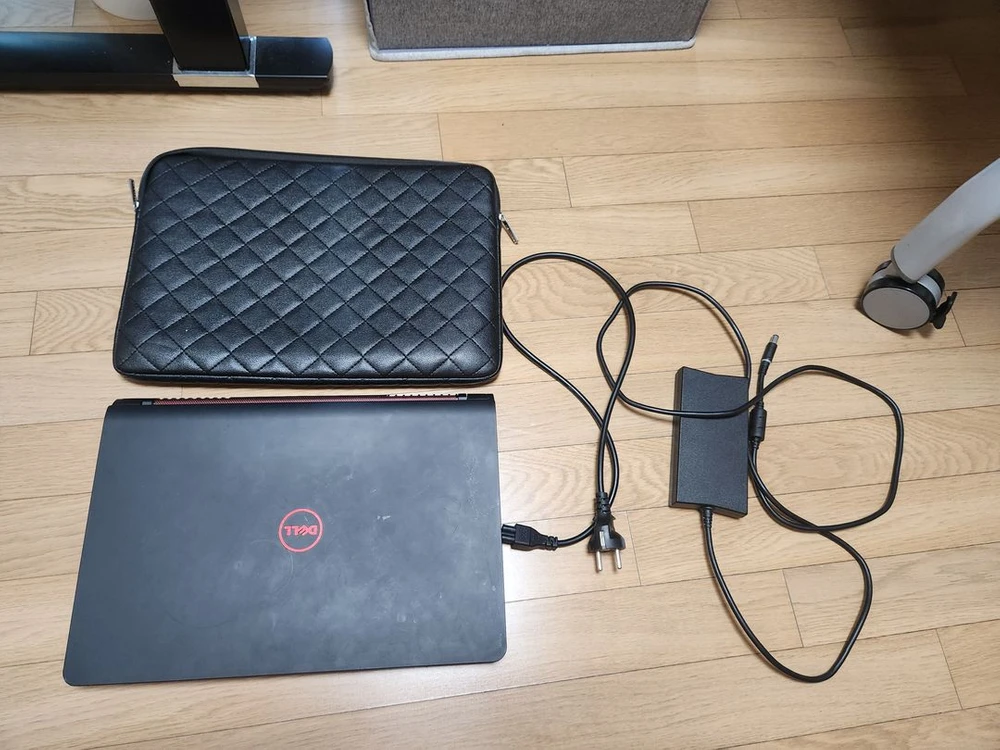 DELL 게이밍 노트북 960M I5 6300HQ 8GB 판매합니다. 이미지