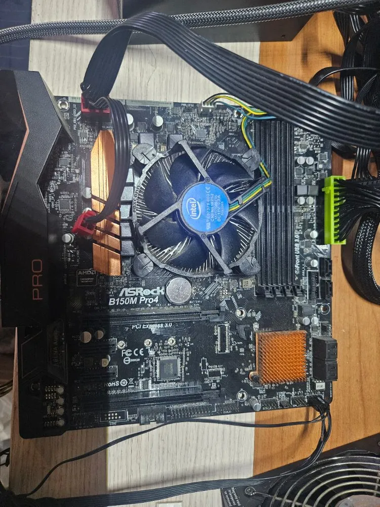 B150M pro4 메인보드 + CPU 6세대 G4400 이미지