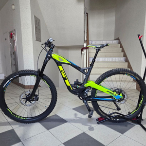 GT 포스 카본 프로 풀샥 올마운틴 MTB 이미지