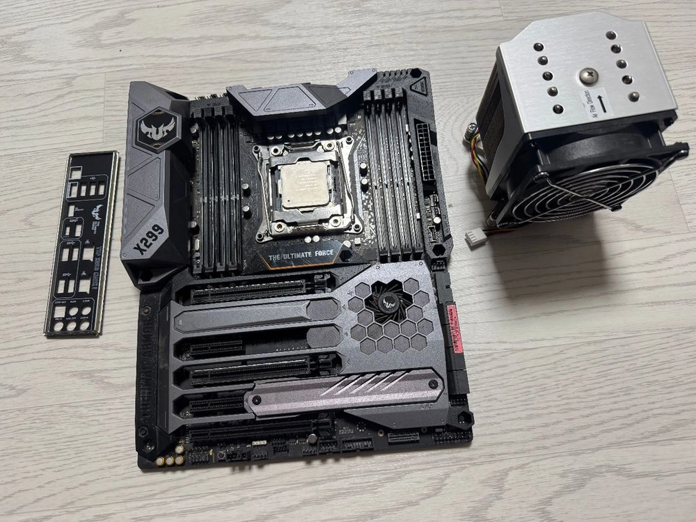인텔 I9-10900X CPU, TUF X299 MARK 1 보드셋 이미지