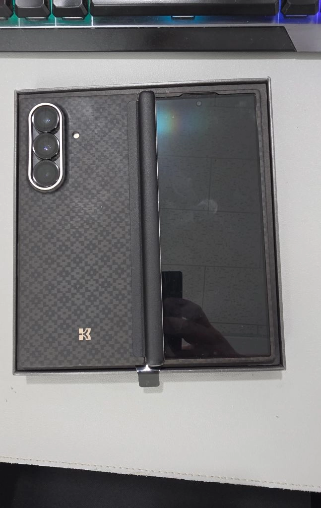 갤럭시폴드7 블랙 1TB KT기기 팝니다. - 안심되는 중고거래