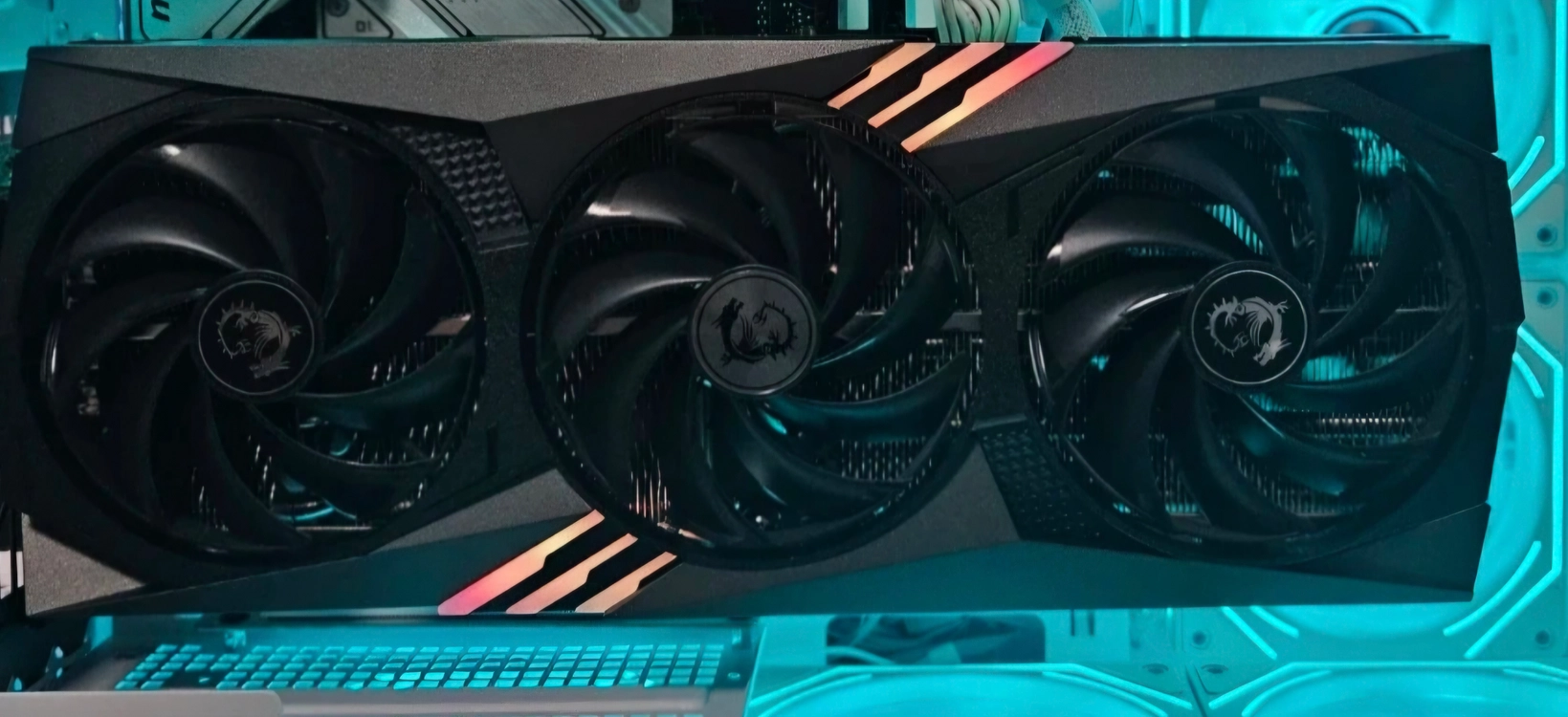 MSI 지포스 RTX 4070 Ti 게이밍 X 트리오 D6X 12GB 트라이프로져3 - 안심되는 중고거래