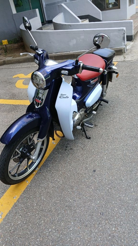 혼다C-125 이미지