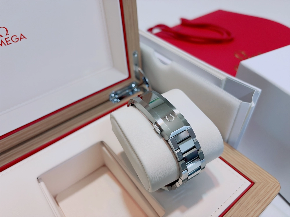 오메가 씨마스터 플래닛오션 42mm 신형 이미지