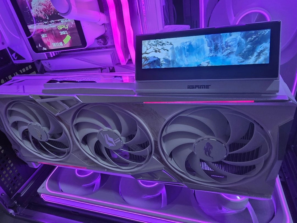 컬러풀 4070 ti super vulcan white oc (용칸) 이미지