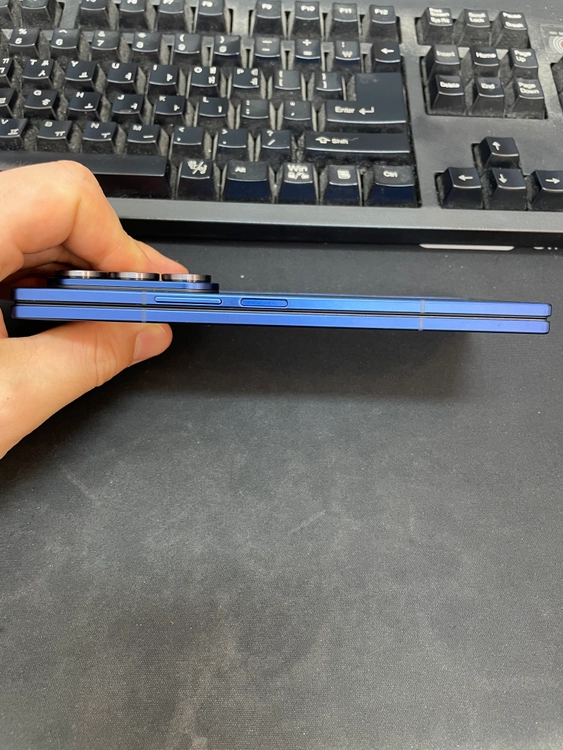 갤럭시Z폴드7 블루 256GB 무잔상 상태좋은 중고127만6천팝니다 이미지