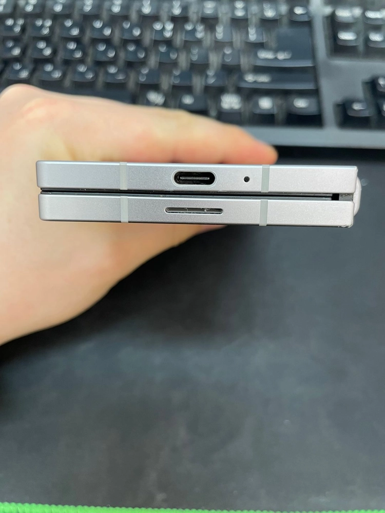갤럭시Z폴드6 실버 512GB 무잔상 상태좋은 중고87만팝니다 이미지