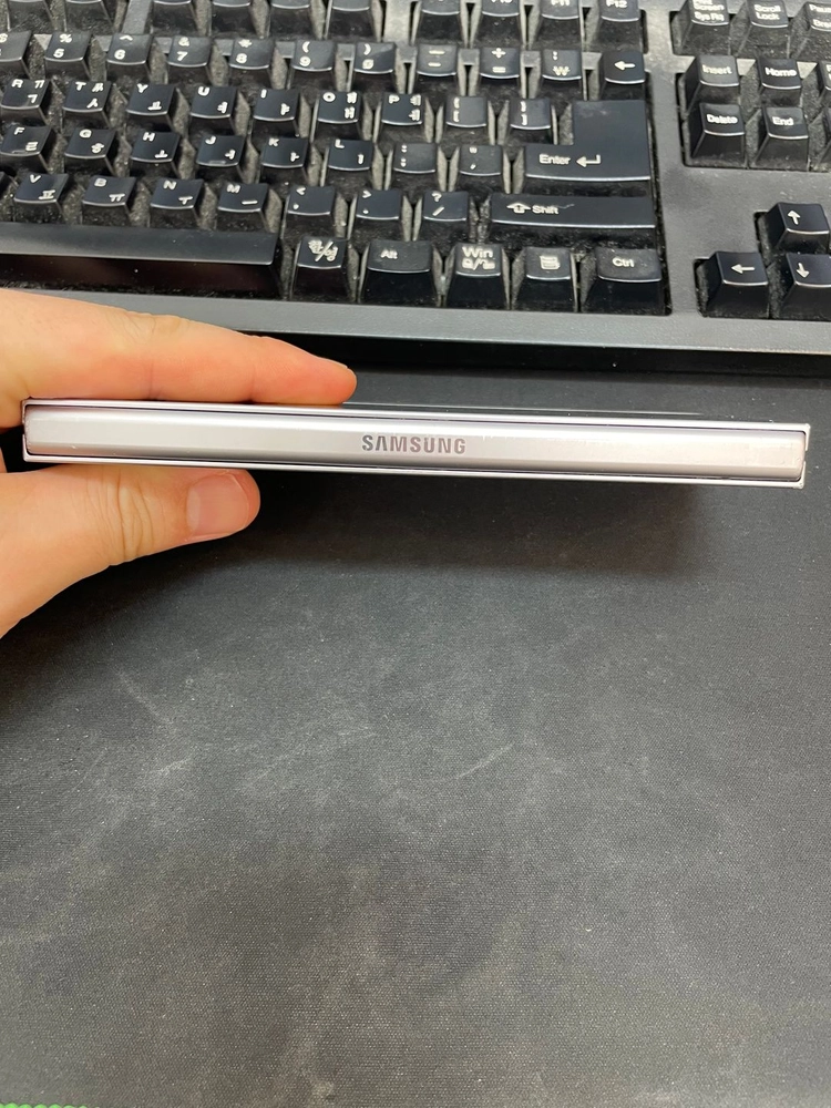 갤럭시Z폴드6 실버 512GB 무잔상 상태좋은 중고87만팝니다 이미지
