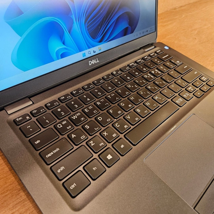 Dell Latitude 5300 i7-8665/32g/512g/13.3인치 노트북 팝니다. 이미지