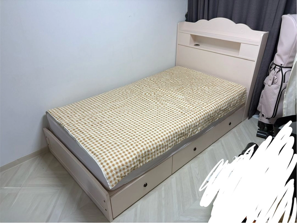핑크색 수납형 슈퍼싱글 침대 프레임 + 매트리스 이미지