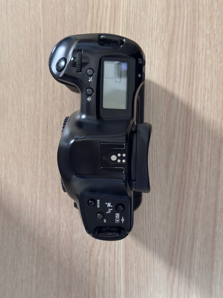 Canon Eos-1N RS 필름카메라 이미지