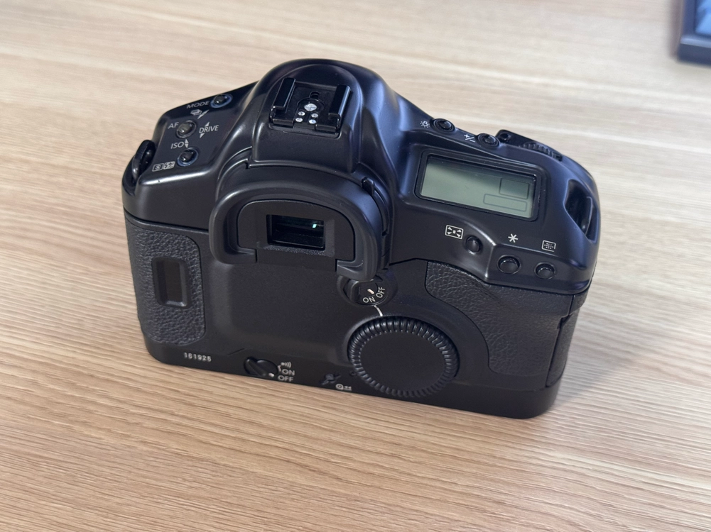CANON EOS1V 필름카메라 이미지