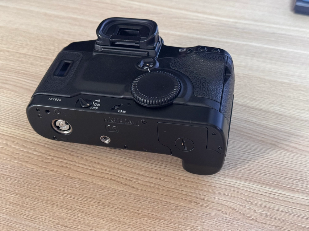 CANON EOS1V 필름카메라 이미지