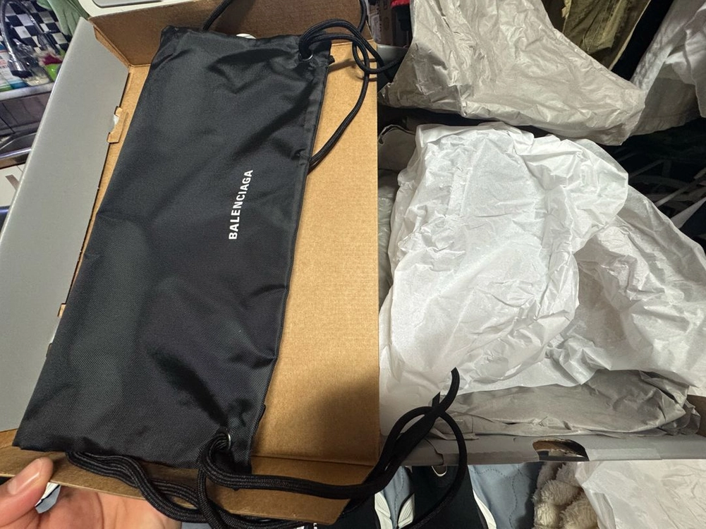 발렌시아가 3xl 스피드러너 이미지