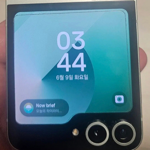 삼성 Z플립6 민트 256GB LG+U 내부 액정 고장난폰 팝니다 이미지