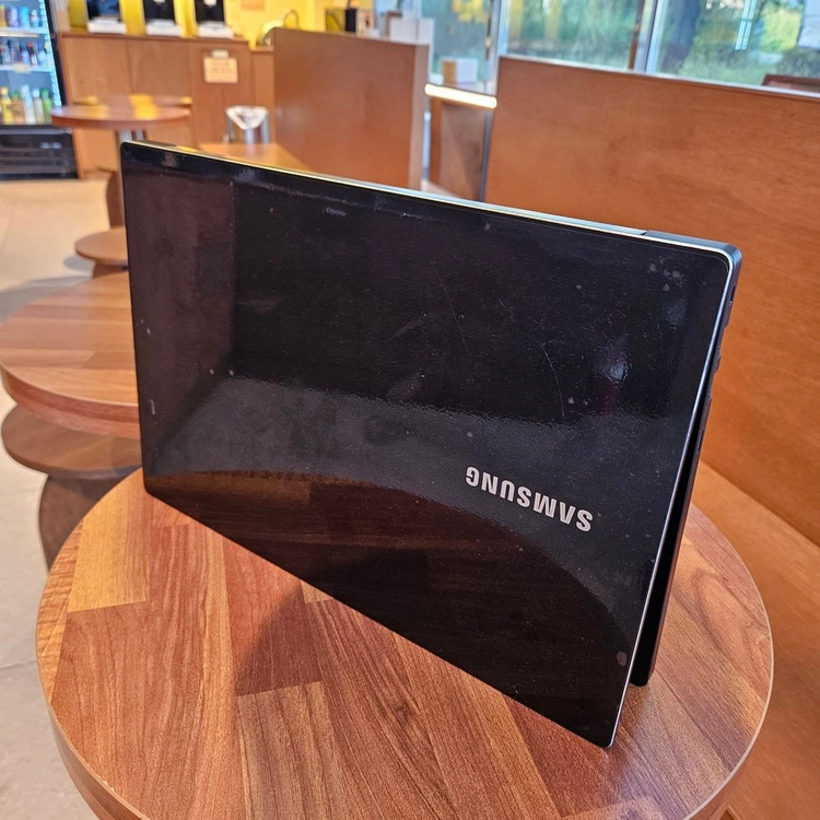삼성 노트북 NT751BBC-SEDS2 i5 9세대 16램 SSD256 사무용 노트북 팝니다 이미지