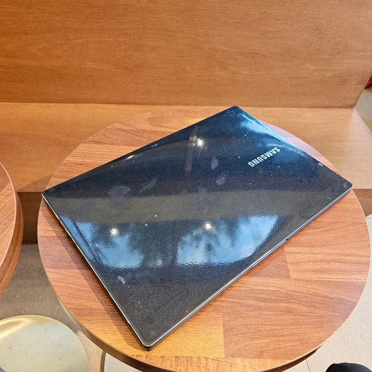 삼성 노트북 NT751BBC-SEDS2 i5 9세대 16램 SSD256 사무용 노트북 팝니다 이미지