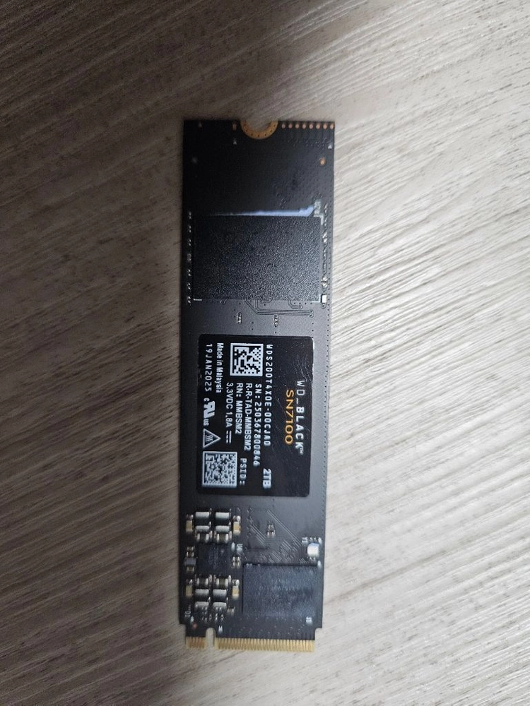 wb black sn7100 ssd 2t (sn850x와 비슷) 이미지