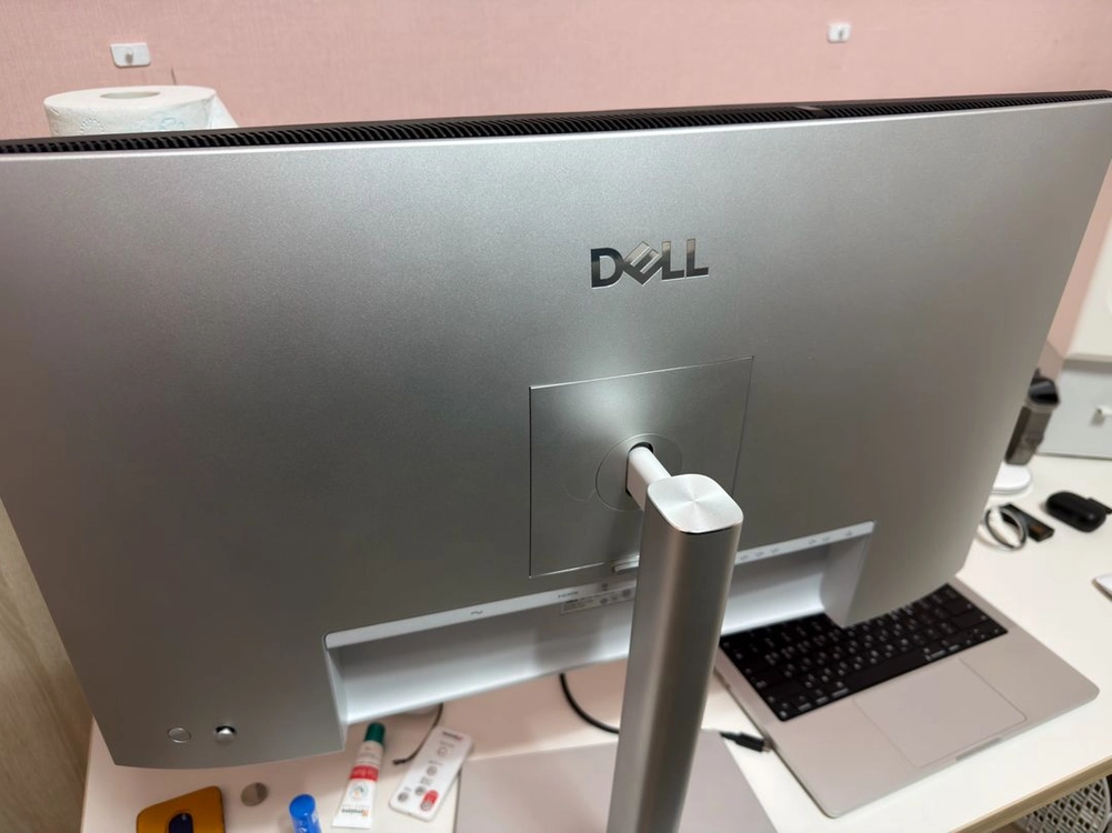 DELL U2725QE 전문가용 모니터 이미지